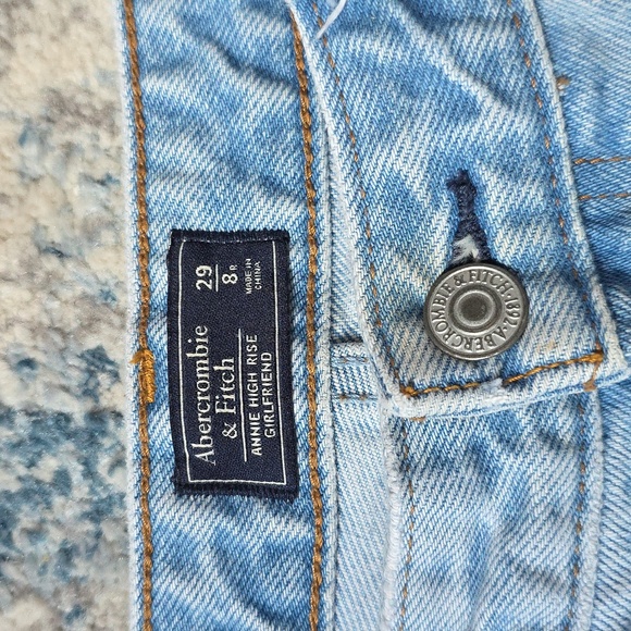 Abercrombie & Fitch Women's Size 29 8R Annie High Rise Girlfriend Jeans - Picture 2 of 3